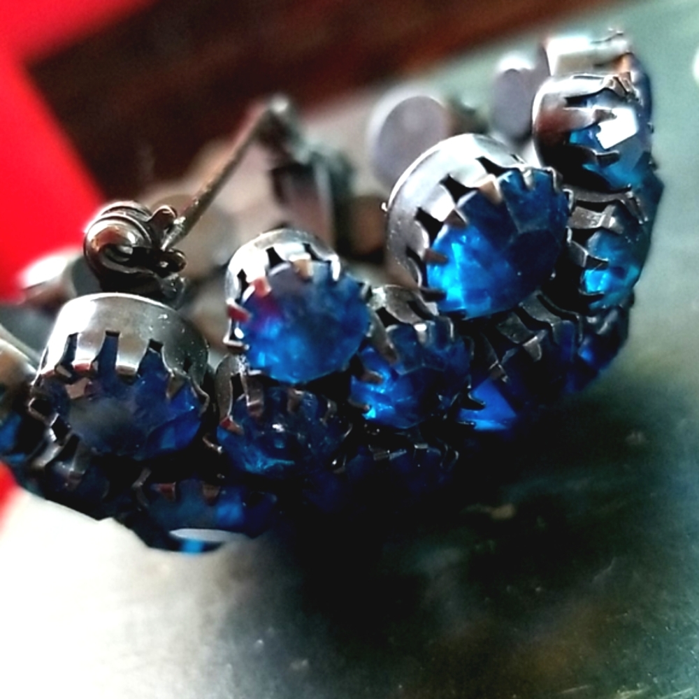50's MCM WARNER Domed Sapphire Cobalt Blue Crystal Glitzy Vintage Brooch Pin 2" - Picture 15 of 15